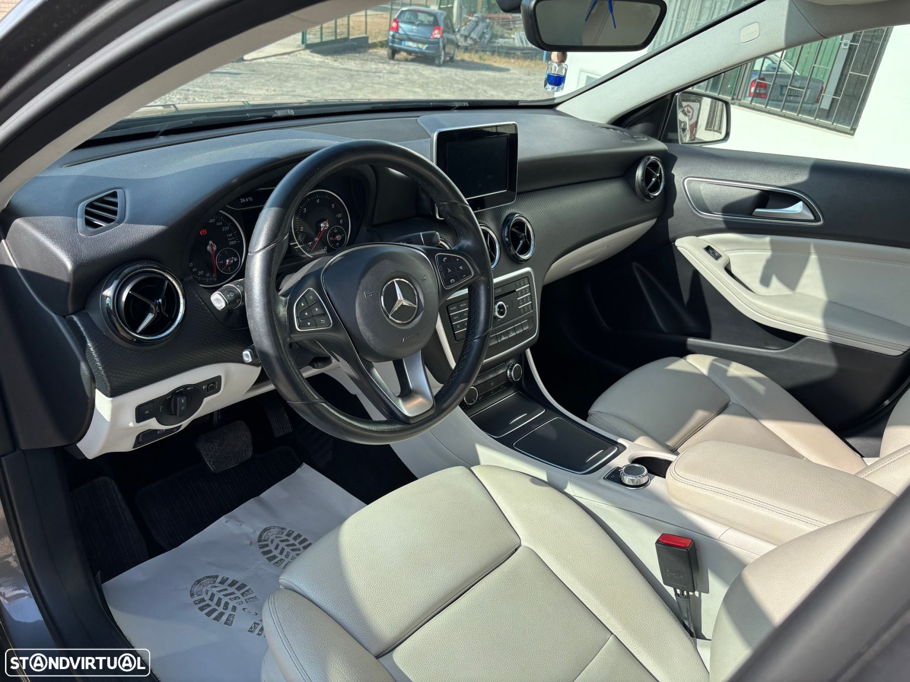 Mercedes-Benz A 180 d Aut. - 11