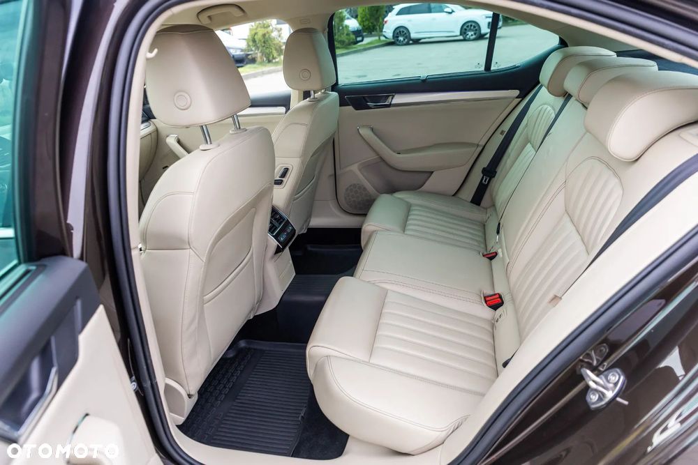 Skoda Superb 2.0 TSI 4x4 L&K DSG - 23