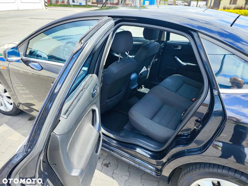 Ford Mondeo 2.0 Titanium - 17