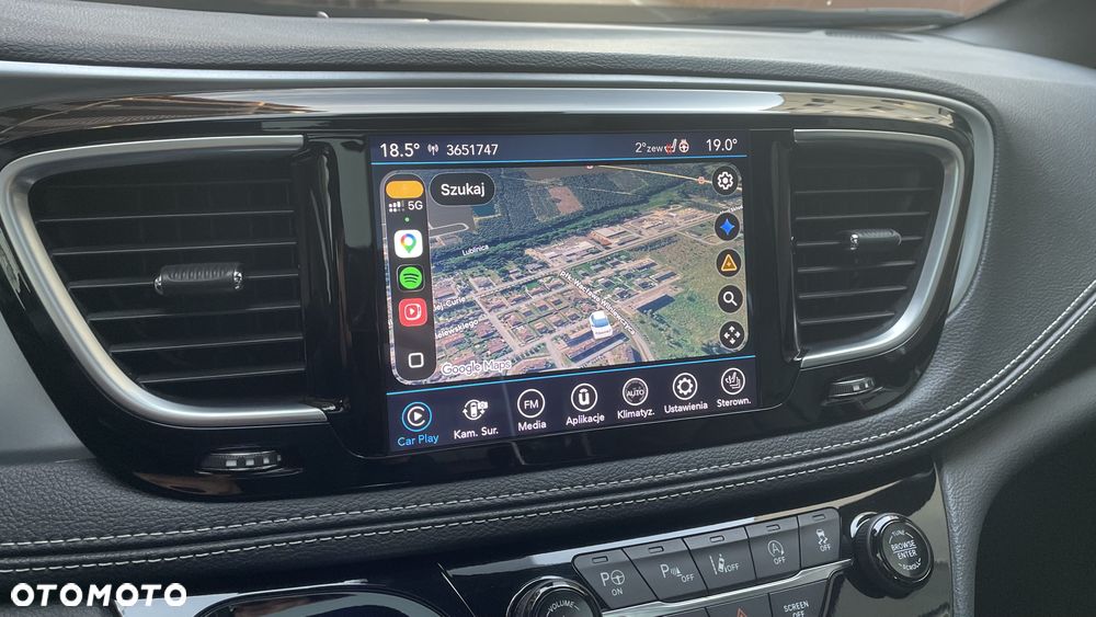 Chrysler Pacifica - 33