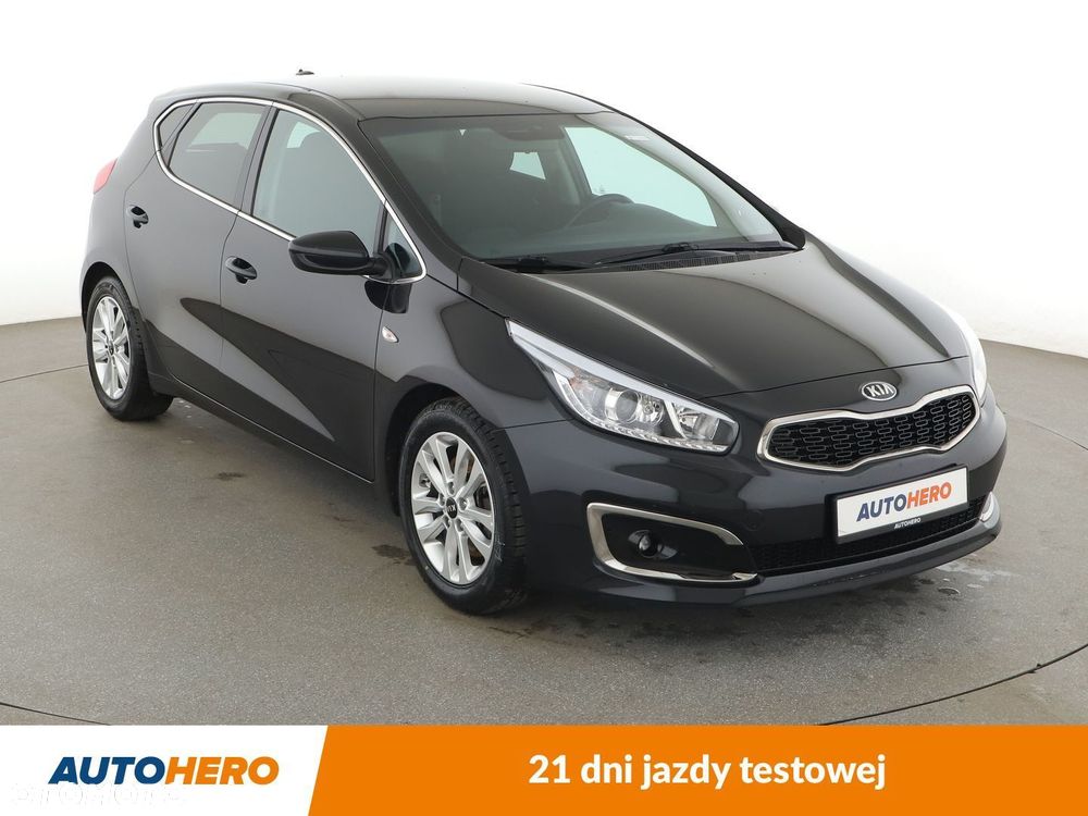 Kia Ceed - 8