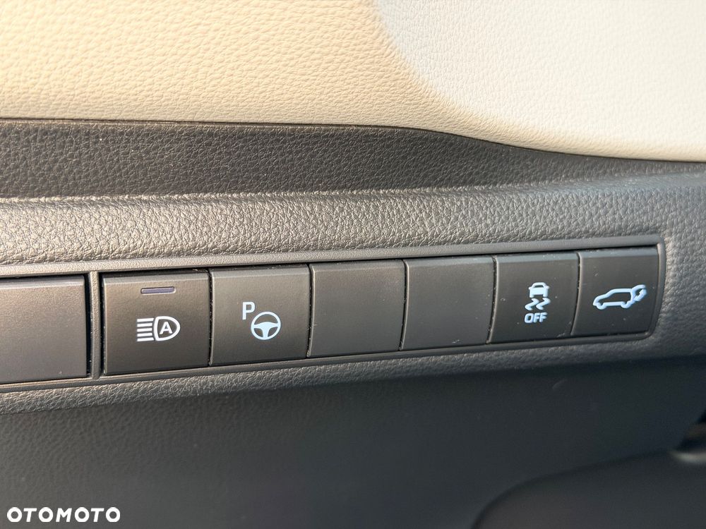 Toyota Corolla - 23