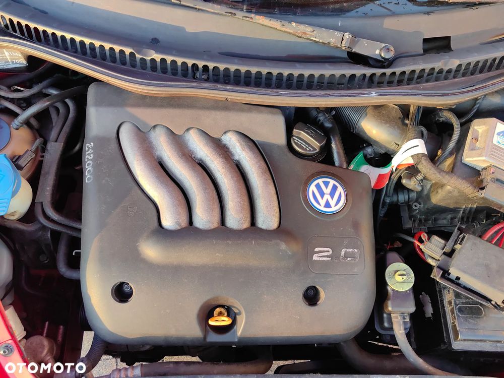 Volkswagen New Beetle - 30