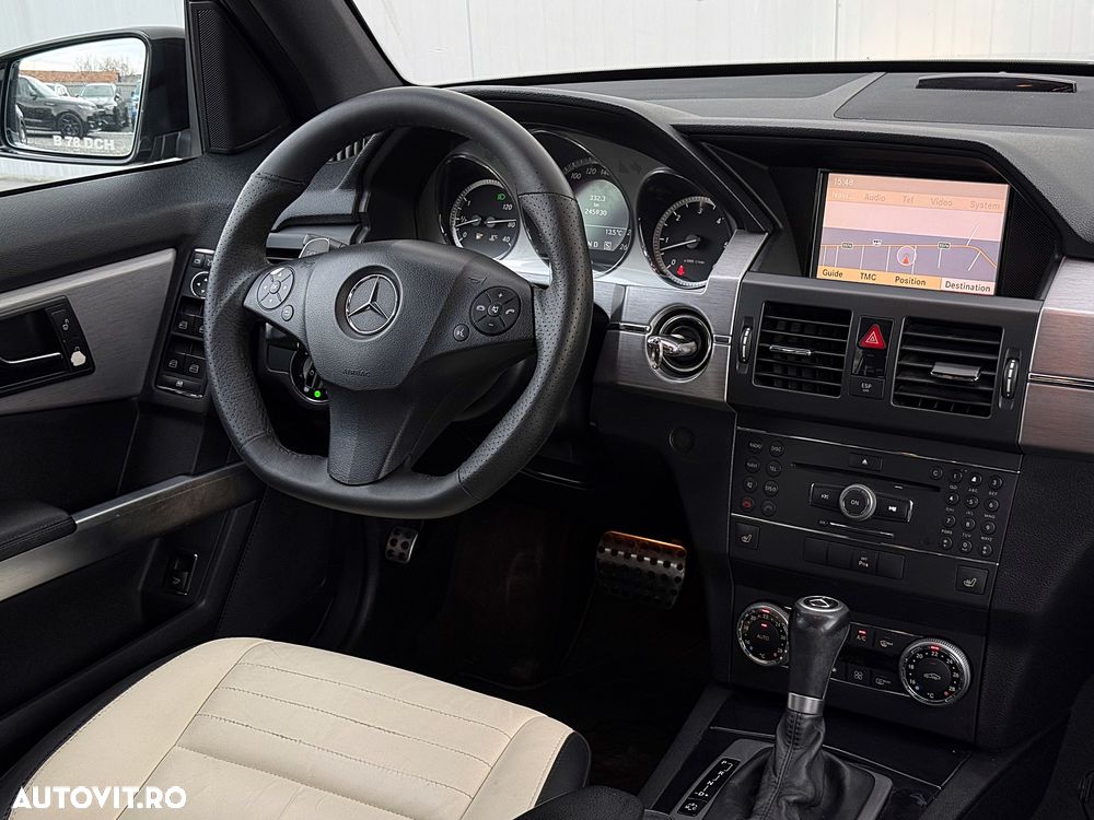 Mercedes-Benz GLK 320 CDI DPF 4Matic 7G-TRONIC Edition 1 - 24