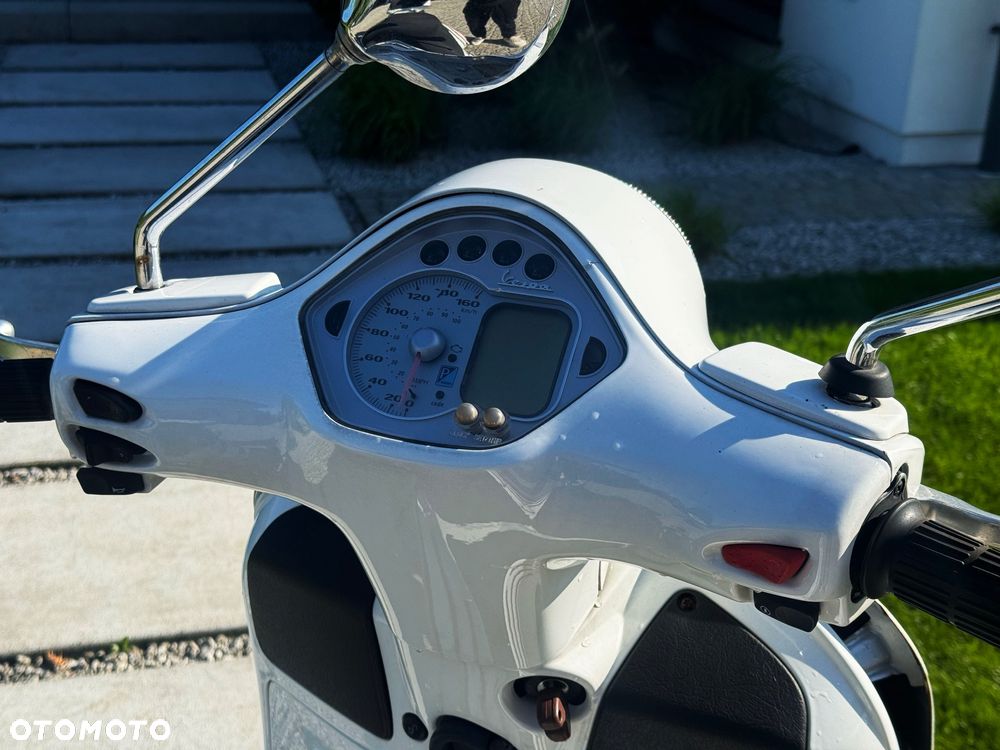 Vespa GTS - 6