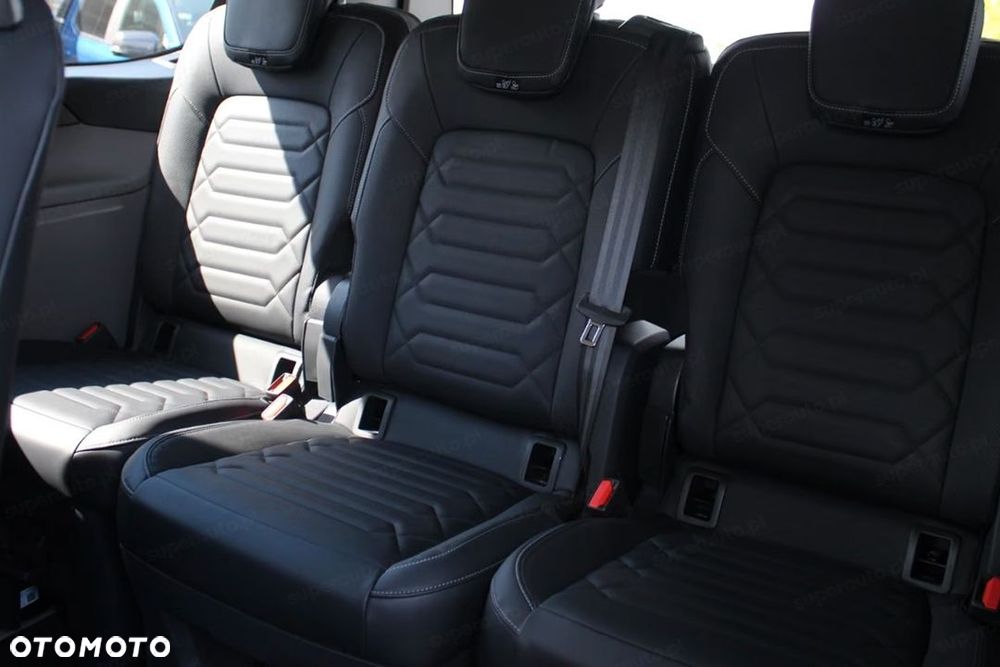 Ford Tourneo Custom - 11