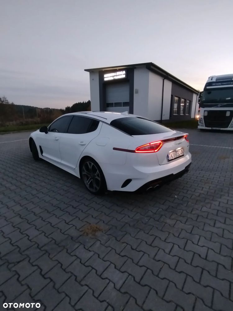 Kia Stinger 3.3 T-GDI V6 GT AWD - 4