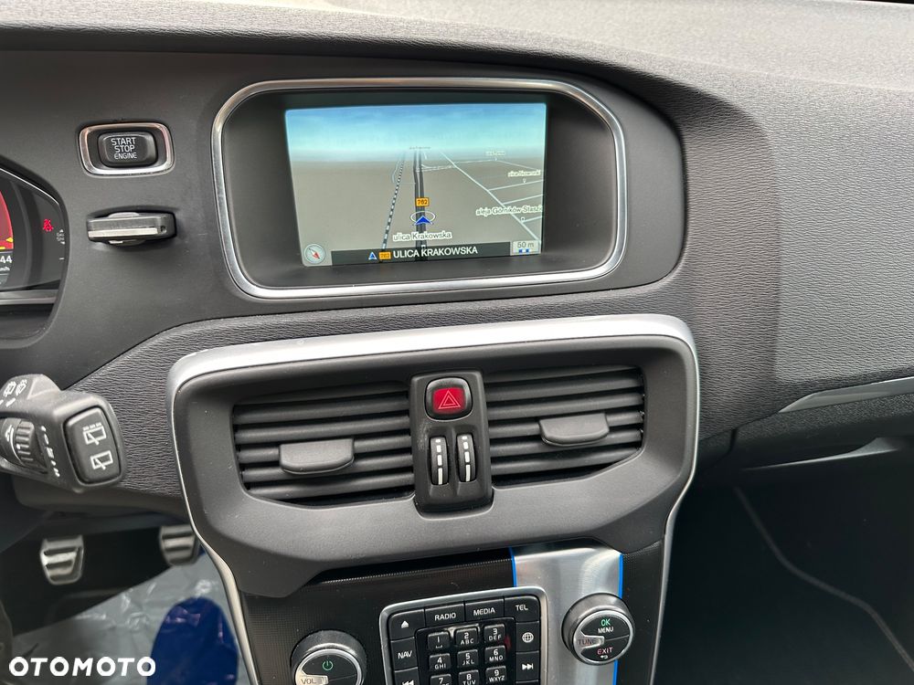 Volvo V40 - 22