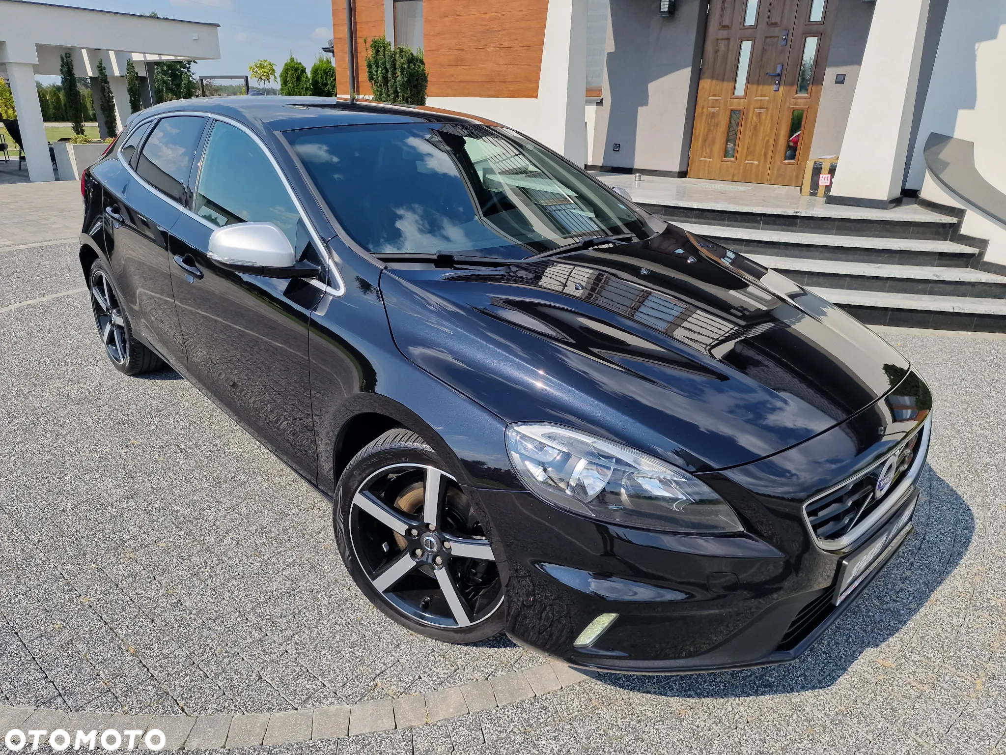 Volvo V40 D4 Drive-E R-Design Summum - 13