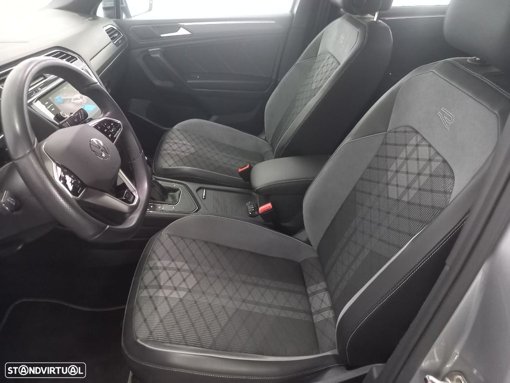 VW Tiguan Allspace - 16
