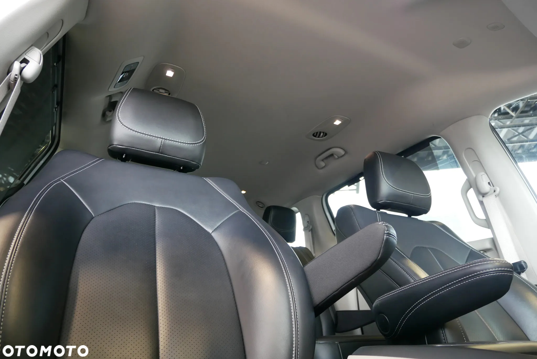 Chrysler Pacifica - 27
