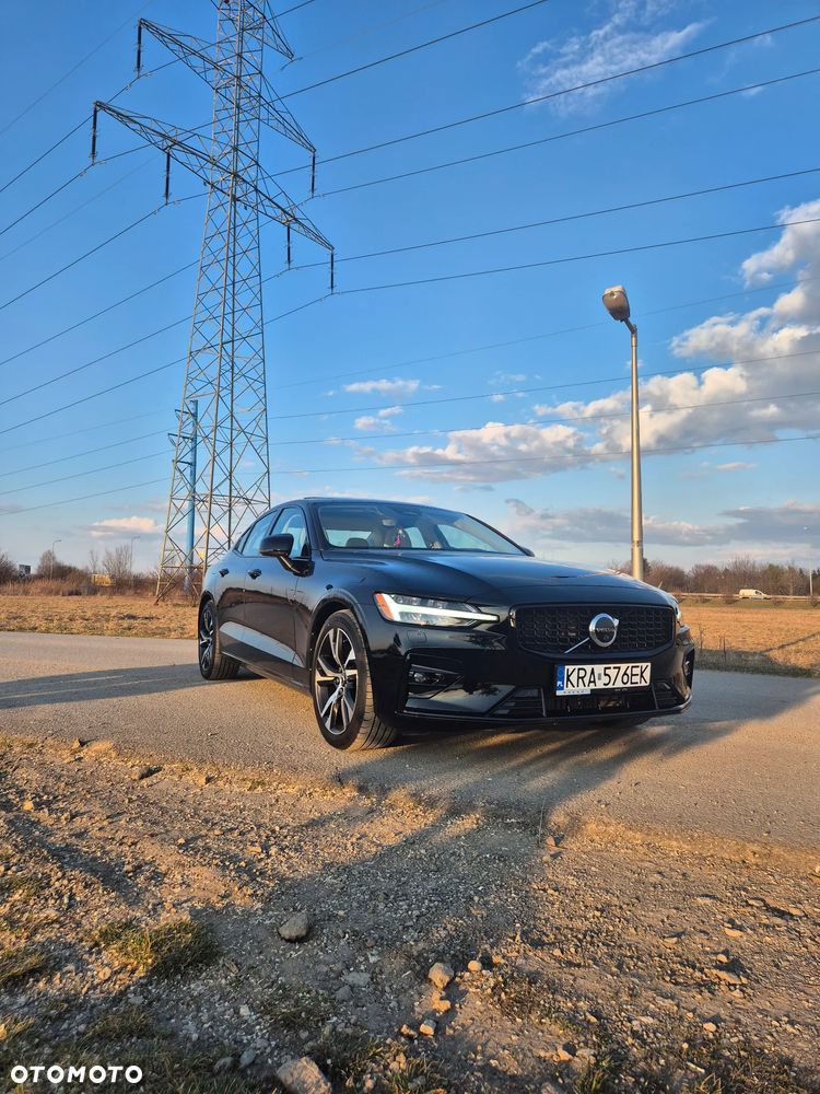 Volvo S60 B5 B AWD Plus Dark - 20