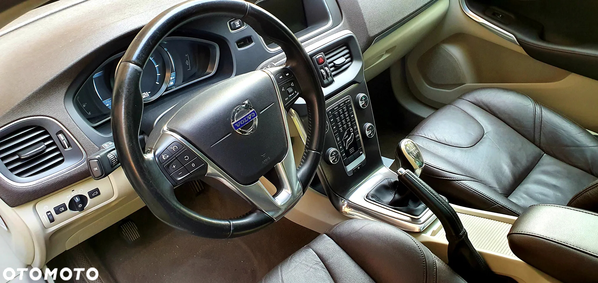 Volvo V40 D2 Summum - 25