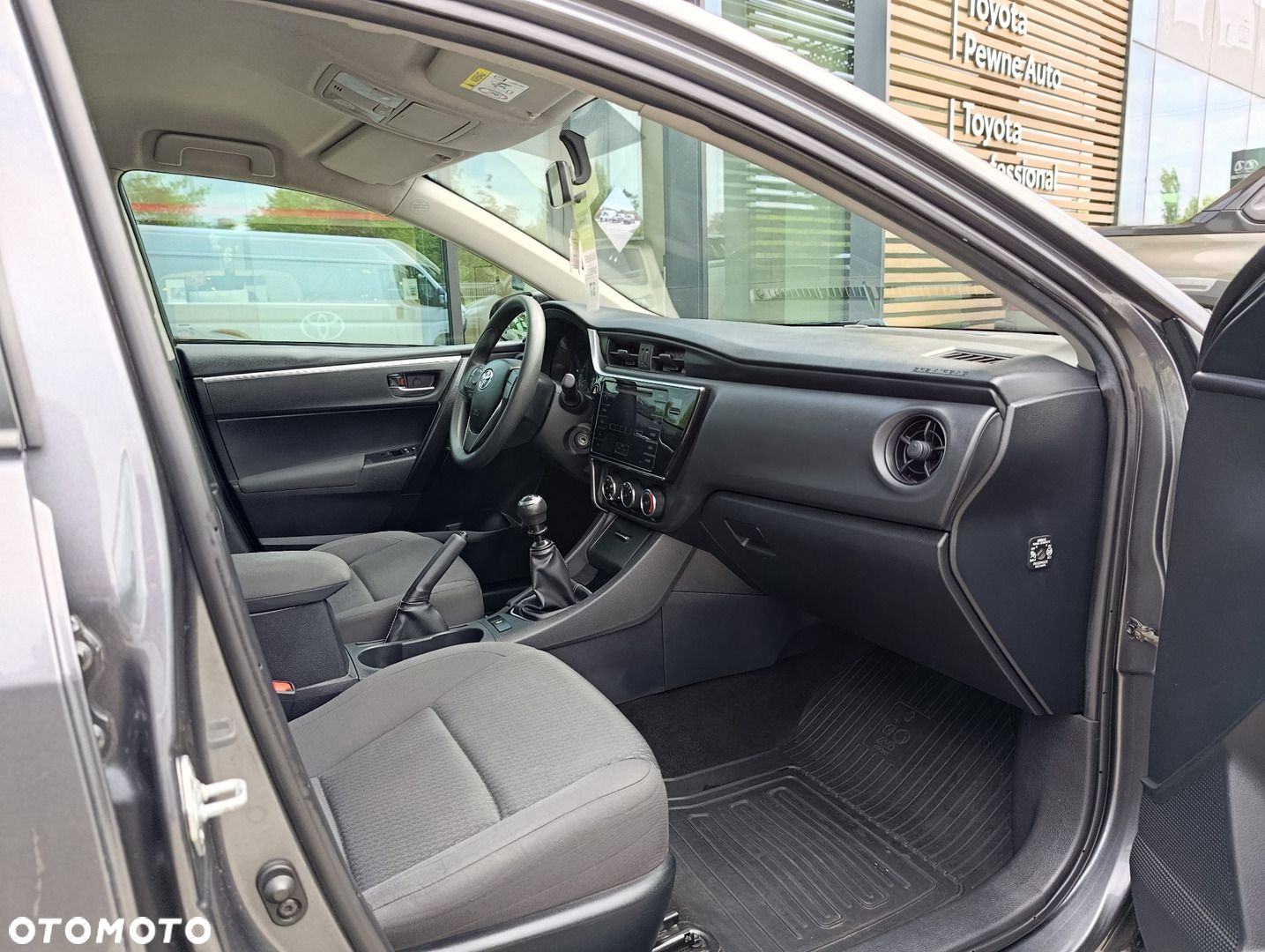 Toyota Corolla 1.33 Active - 12