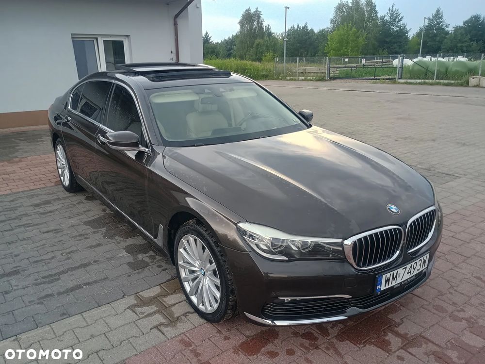 BMW Seria 7 740Li - 9