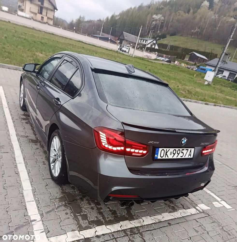 BMW Seria 3 328i - 1