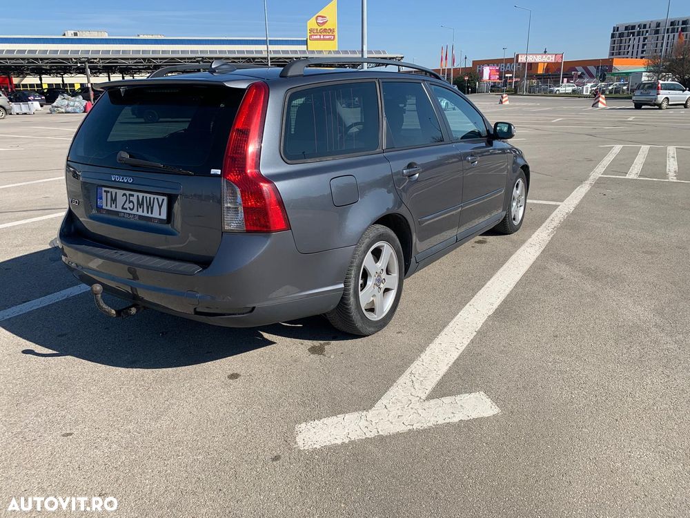 Volvo V50 2.0 D Momentum - 1