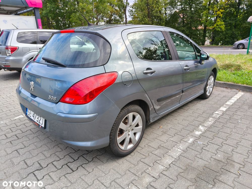 Peugeot 308 1.6 Premium - 9