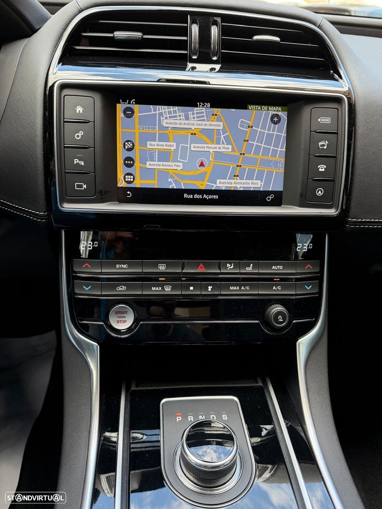 Jaguar XE 2.0 D R-Sport Aut. - 26