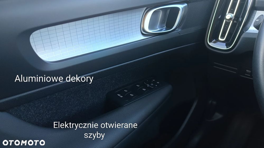 Volvo XC 40 D3 SCR Momentum - 12