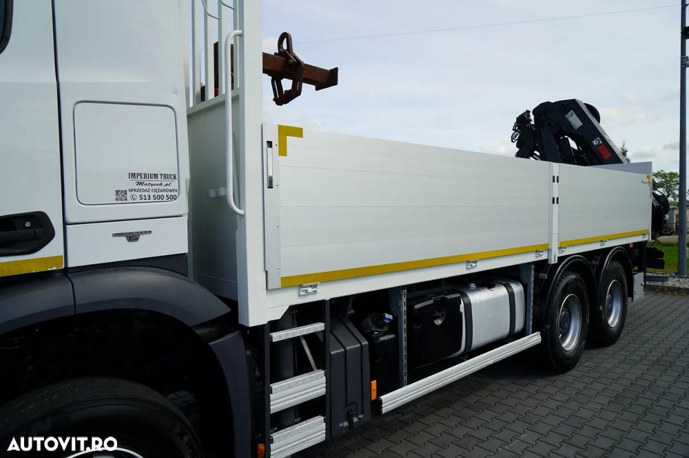 Mercedes-Benz AROCS 2643 / 6x4 / CAROSERIE CU BALANȚĂ - 6,3 M / MACARA HIAB X-HIDUO 188 ES-4 / CAPACITATE MAXIMĂ DE RIDICARE: 5.300 KG / ROTATOARE / PODEA HEAVY-DUTY / TRANSMISIE AUTOMATĂ - 18