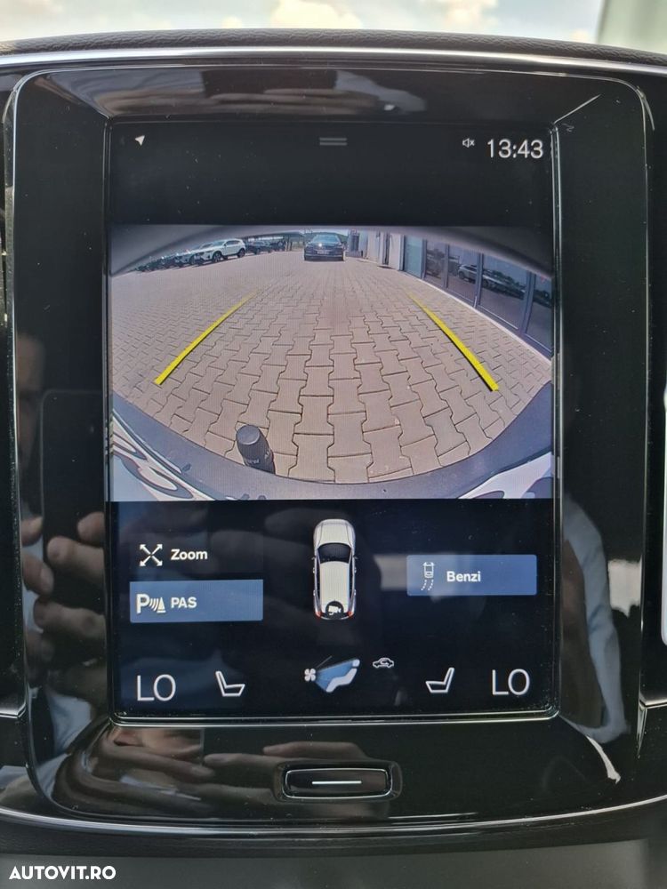 Volvo XC 40 B4 AT8 AWD Mild Hybrid R-Design - 18