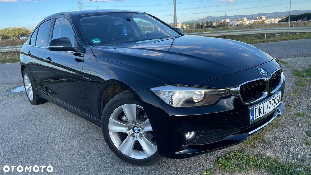 BMW Seria 3 318d Sport Line - 15