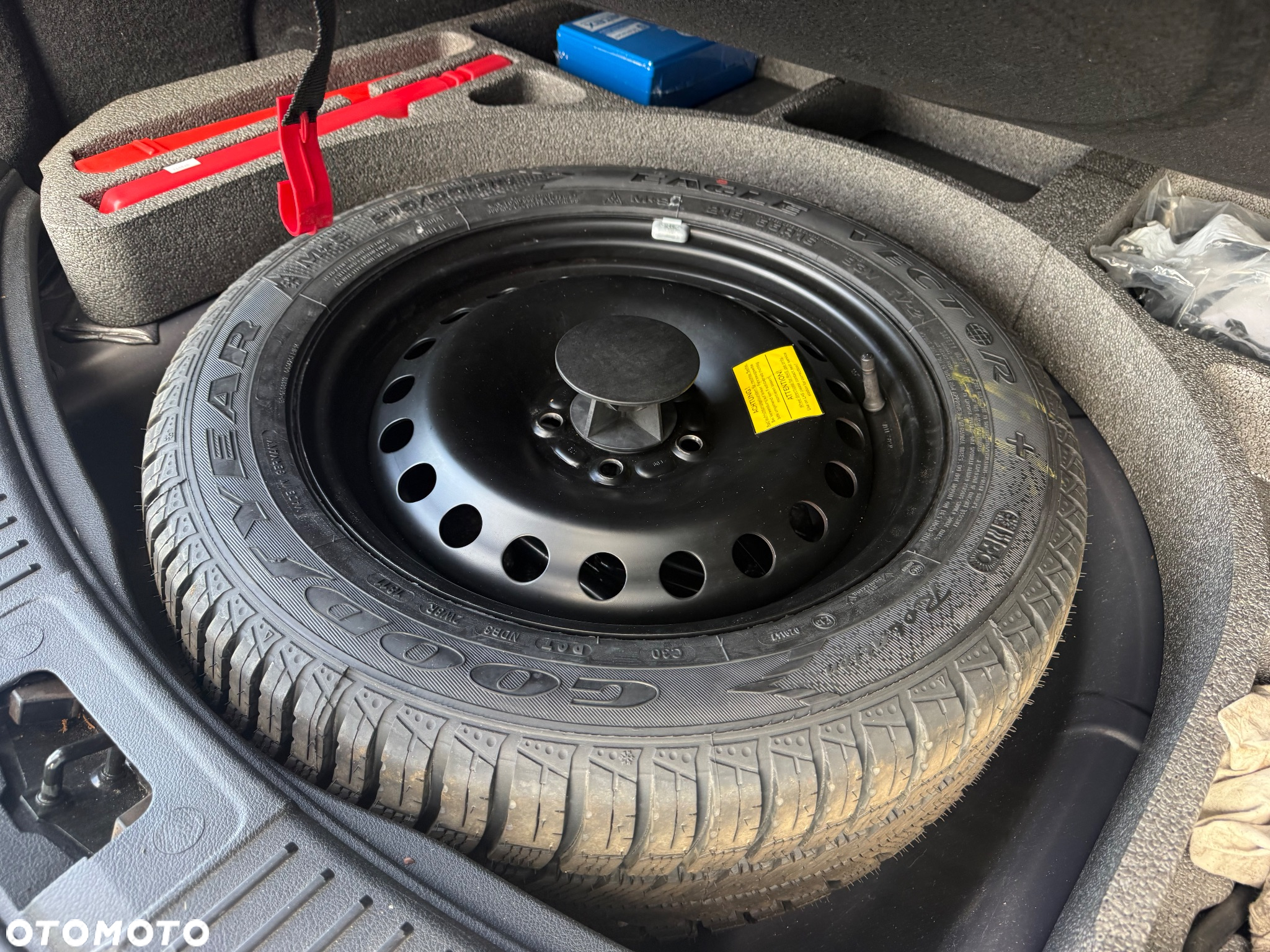 Ford Mondeo 1.6 T Ambiente - 26