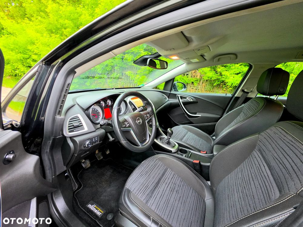 Opel Astra 1.4 Turbo Cosmo - 11