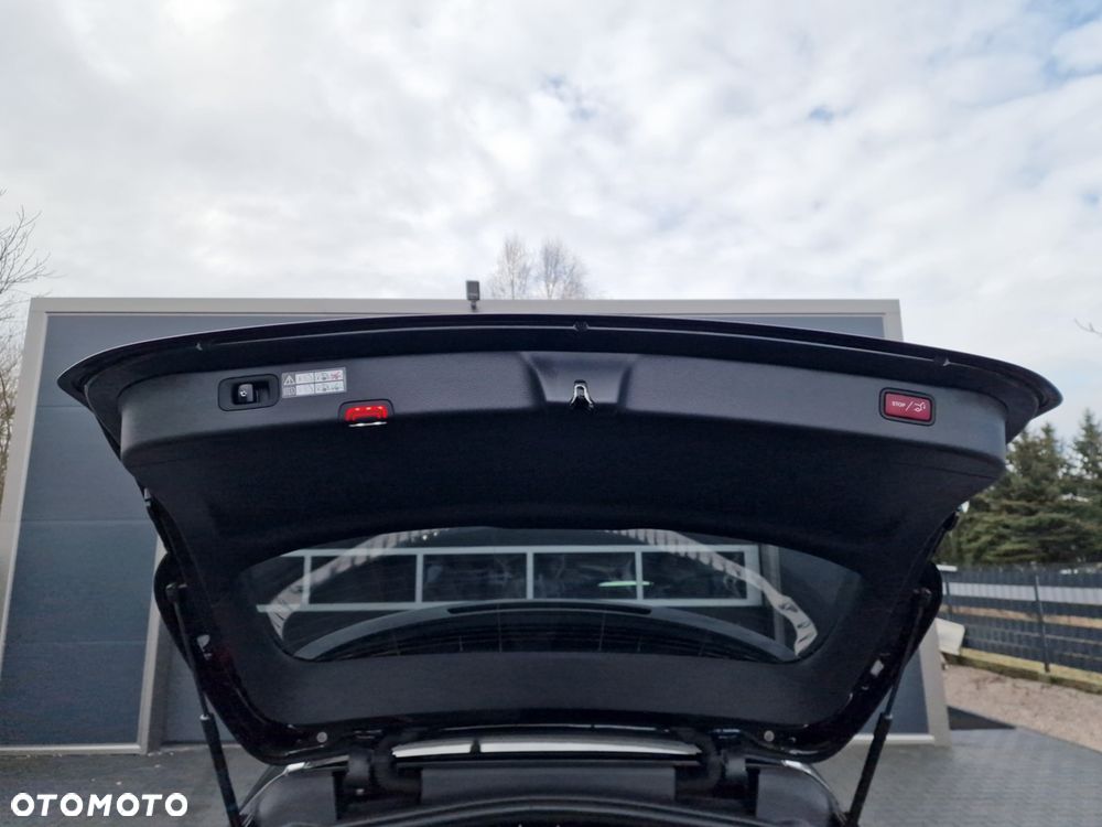 Mercedes-Benz Klasa C 300 d 9G-TRONIC - 13