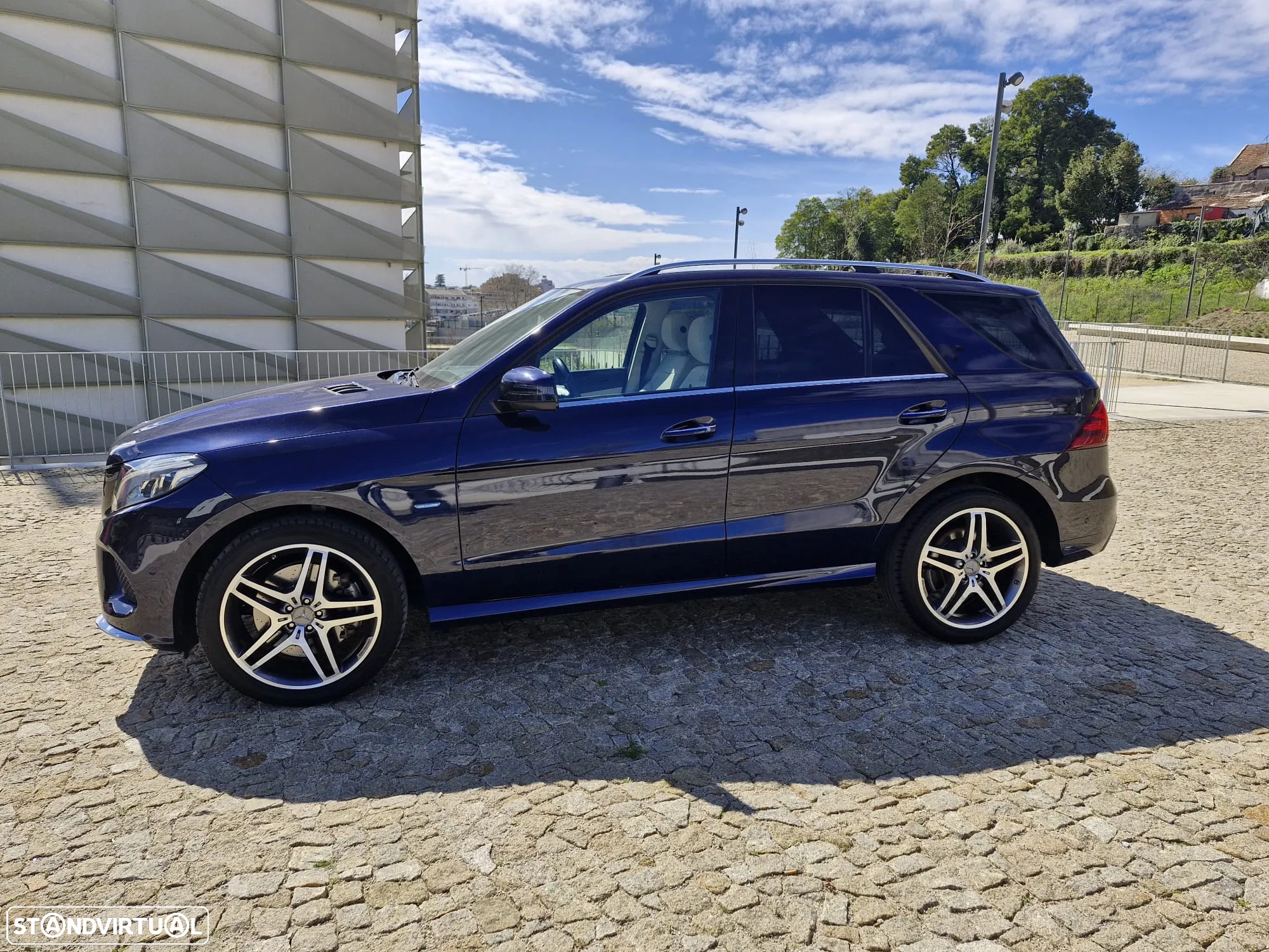 Mercedes-Benz GLE 500 e 4-Matic - 5