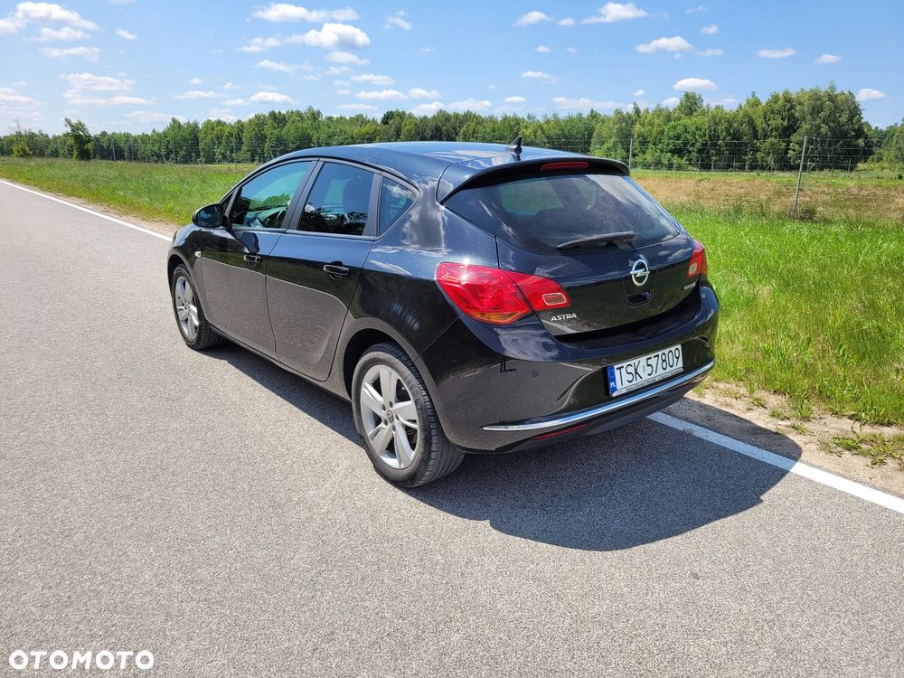 Opel Astra IV 1.6 CDTI Cosmo - 6
