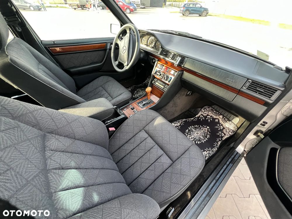 Mercedes-Benz W124 (1984-1993) - 10