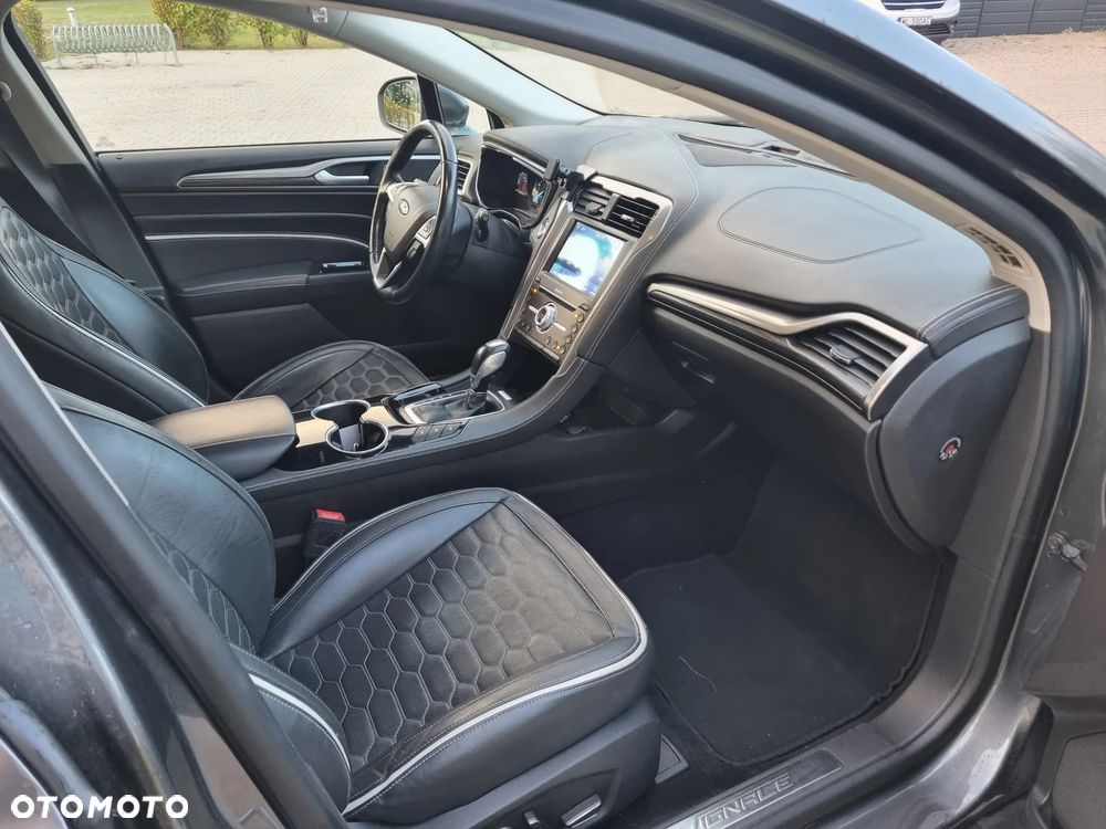 Ford Mondeo SW 2.0 Hybrid Vignale Plus - 13