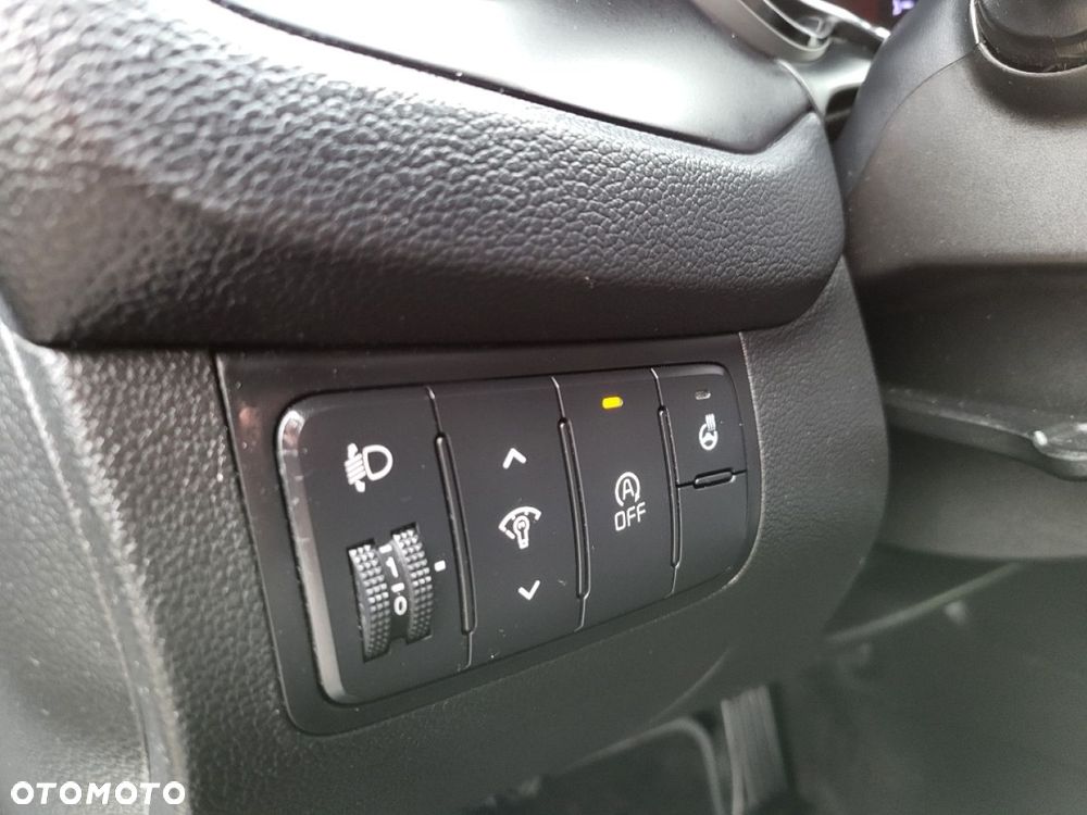 Kia Ceed - 32