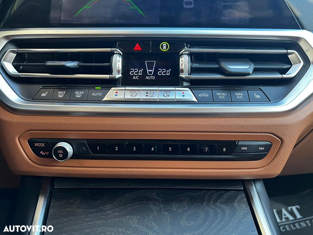 BMW Seria 3 330e Aut. Luxury Line - 17