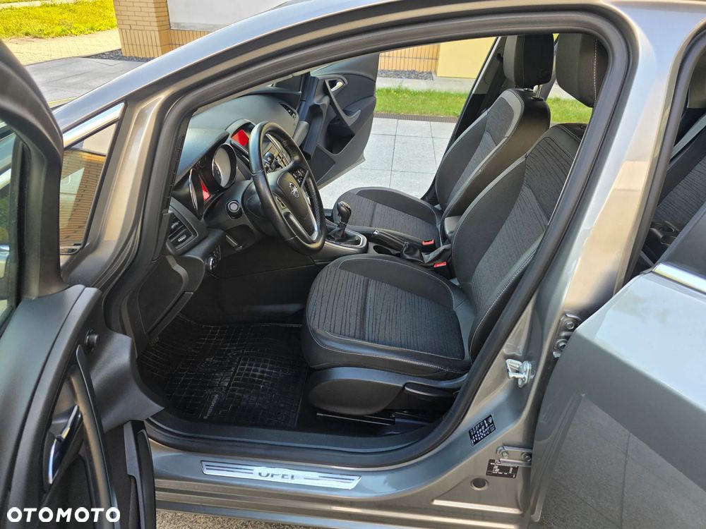 Opel Astra 1.4 T Enjoy - 22