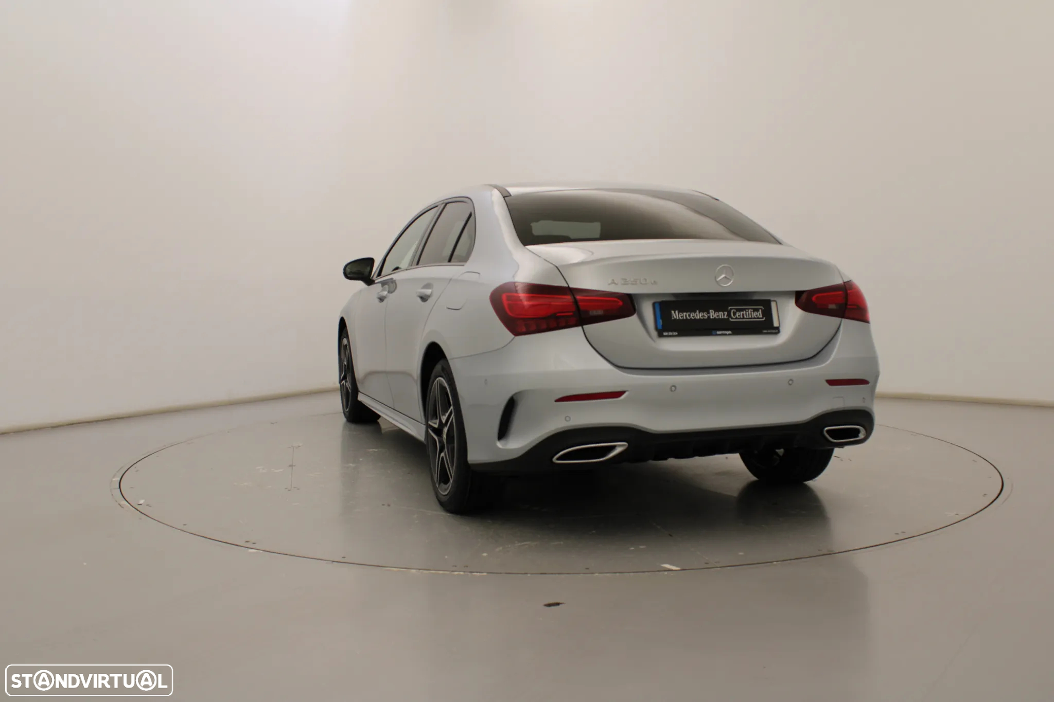 Mercedes-Benz A 250 Limousine e - 9