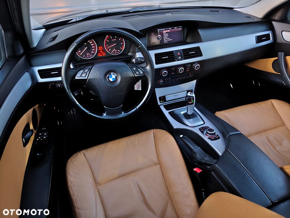 BMW Seria 5 523i Edition Exclusive - 26