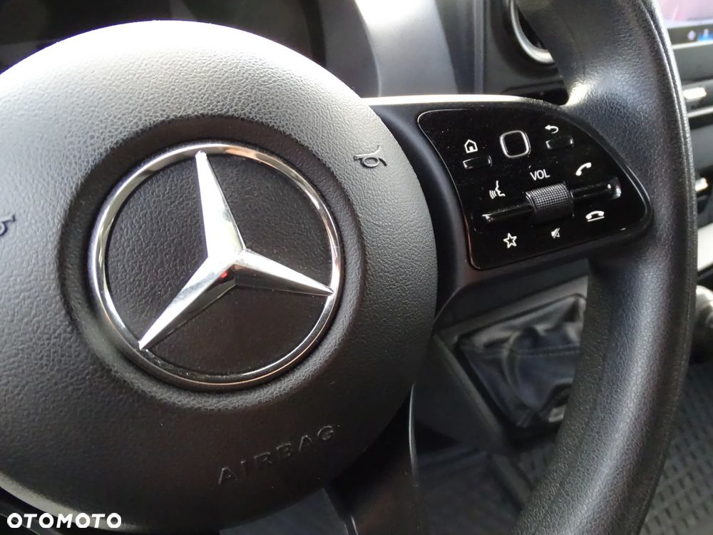 Mercedes-Benz SPRINTER - 28