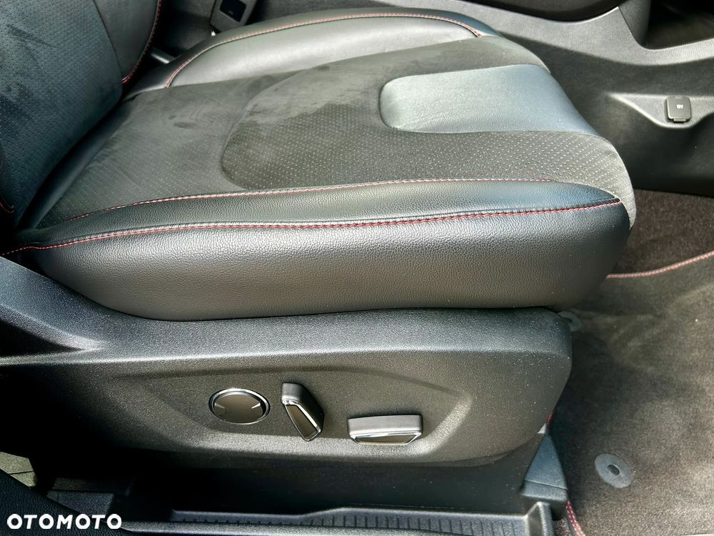 Ford Edge 2.0 EcoBlue Bi-Turbo 4x4 ST-LINE - 23