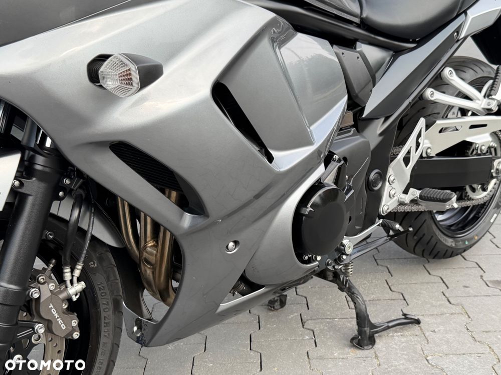 Suzuki GSX - 34