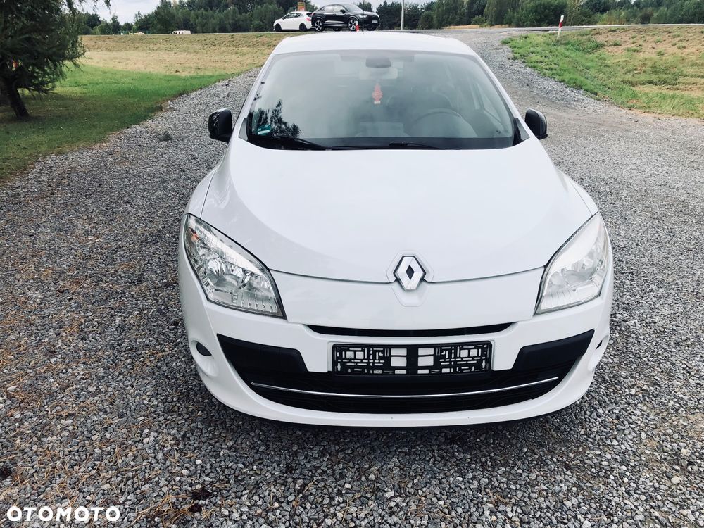 Renault Megane TCe 130 Bose Edition - 11