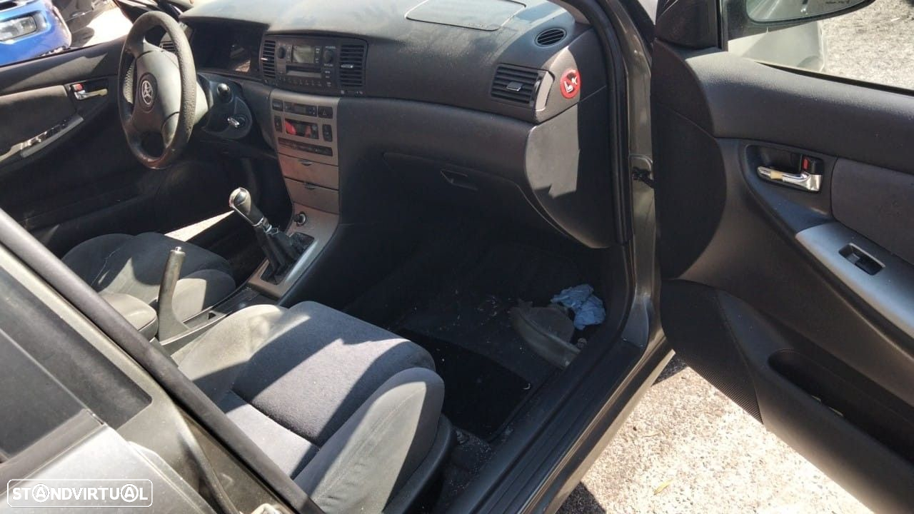 Toyota Corolla ST 1.4 VVT-i de 2002 disponível para peças - 6