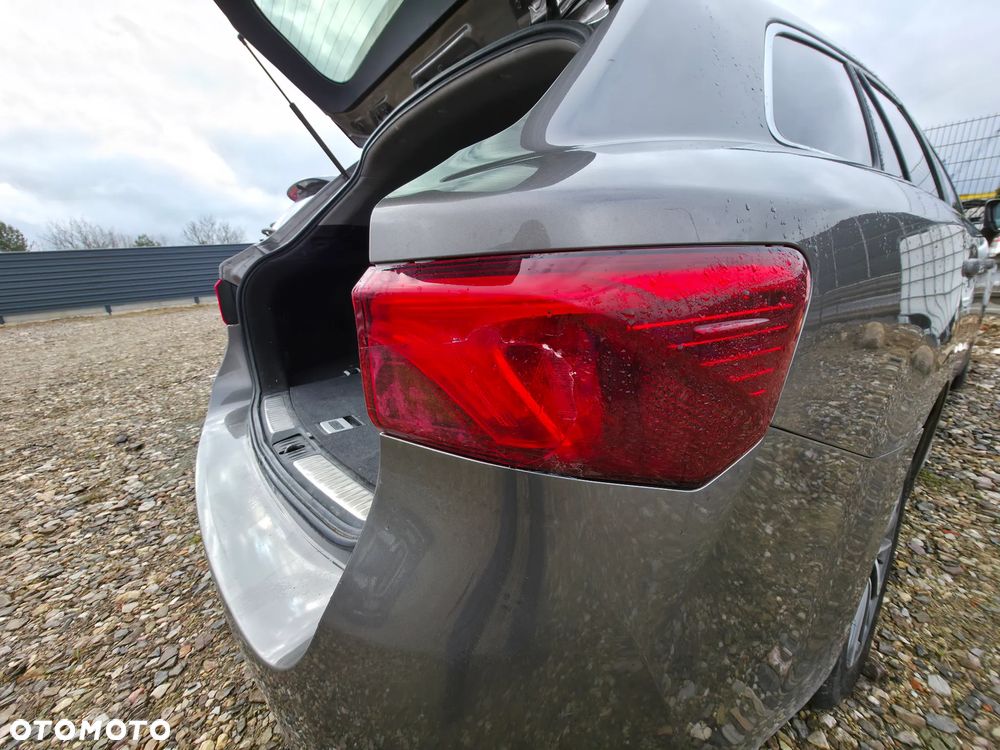 Toyota Avensis - 10