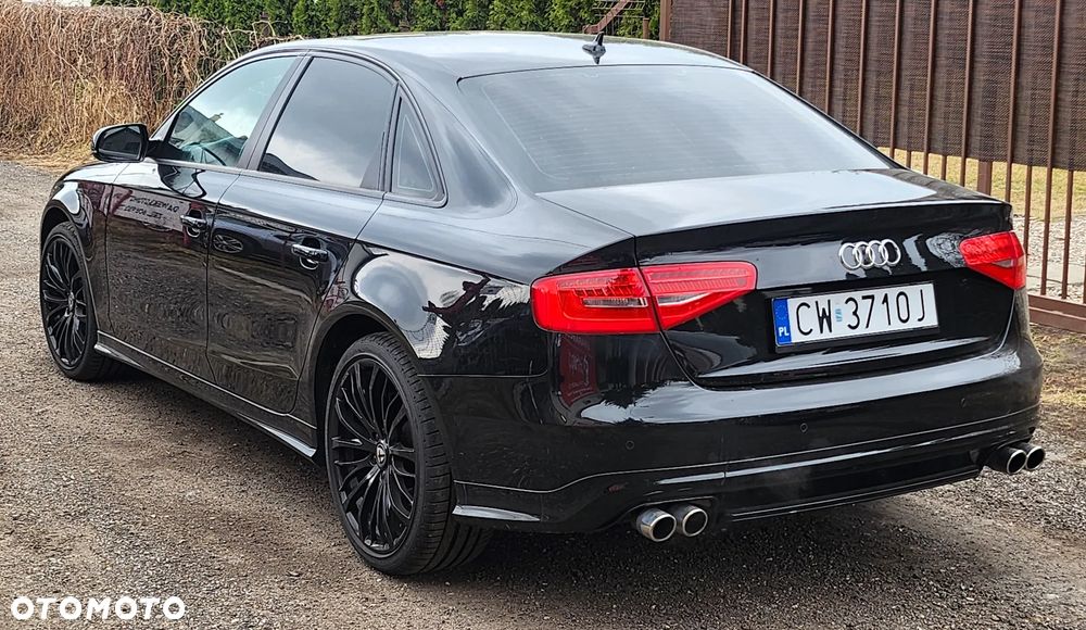 Audi A4 Limousine - 4