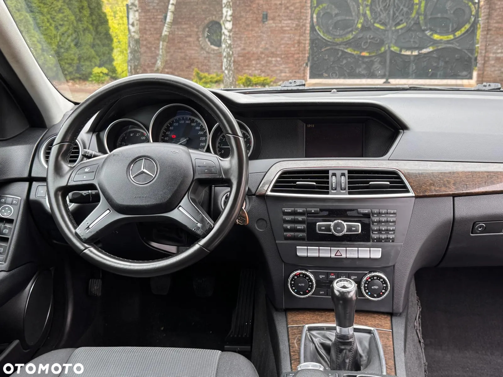 Mercedes-Benz Klasa C 180 CGI BlueEFFICIENCY - 34