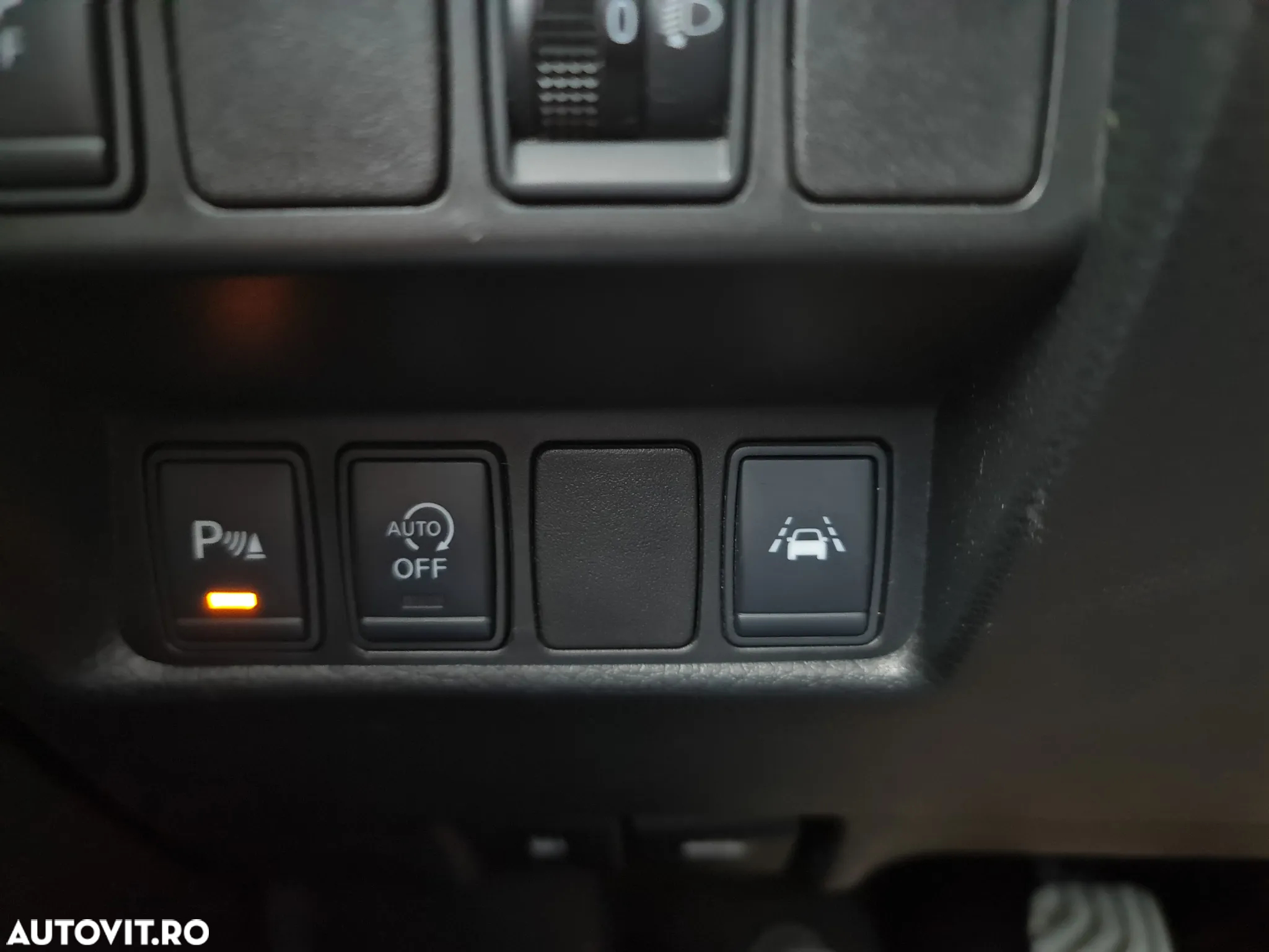 Nissan Qashqai 1.5 DCI TEKNA+ - 8