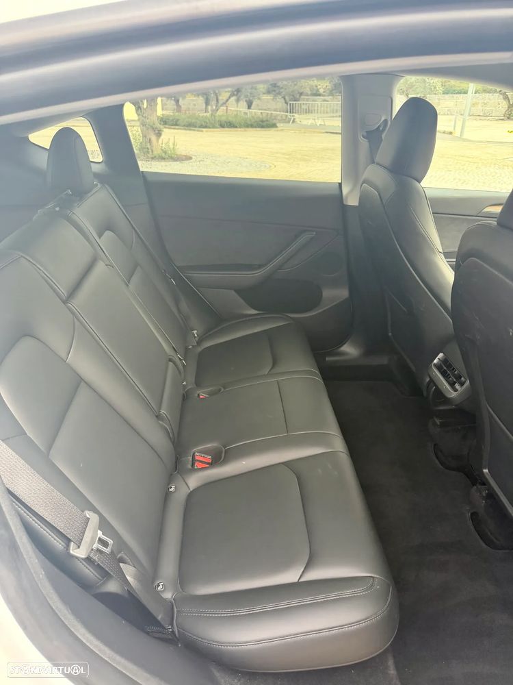 Tesla Model Y RWD - 14