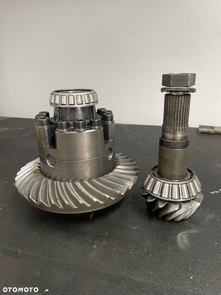 Dyferencjał wałek ataku mostu ZF MS-E3060 koparka volvo EW160C komplet - 3